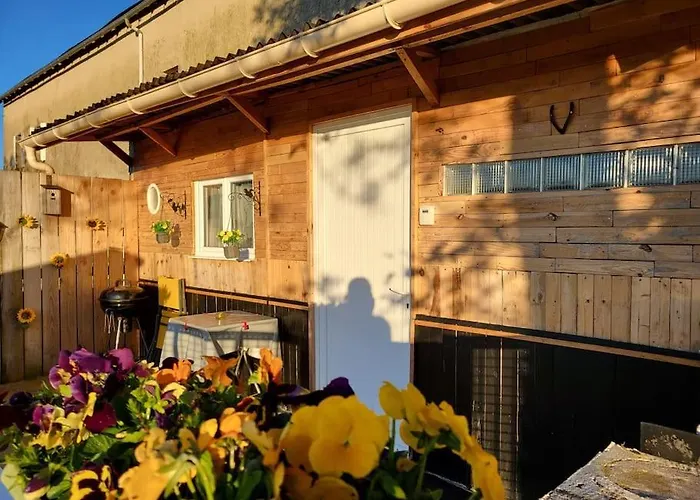 Le Cambou Nyaraló *